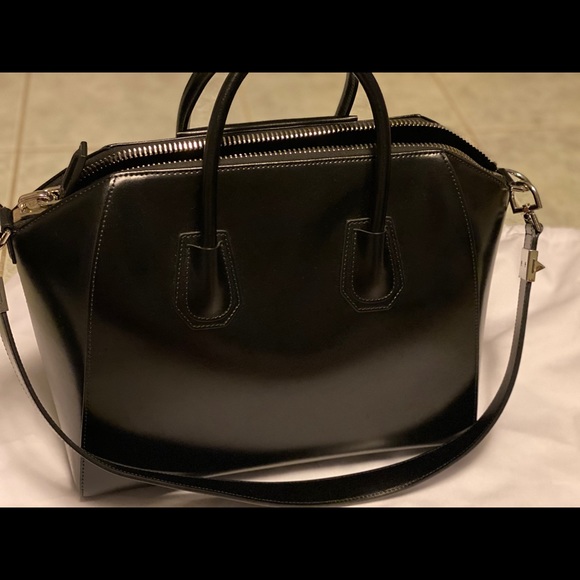 Givenchy medium Antigona patent leather brand new - Picture 4 of 10